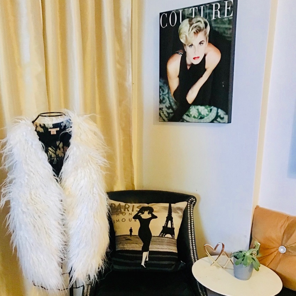 White faux fur vest, faux silk liner -xhilaration